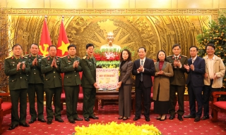 Đảng ủy, Bộ Tư lệnh Quân đoàn 12 chúc Tết tỉnh Bắc Ninh